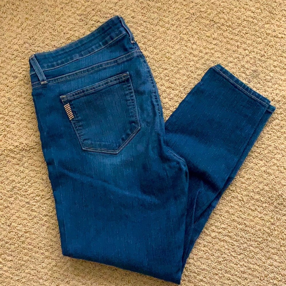 Paige Verdugo Crops sz 32